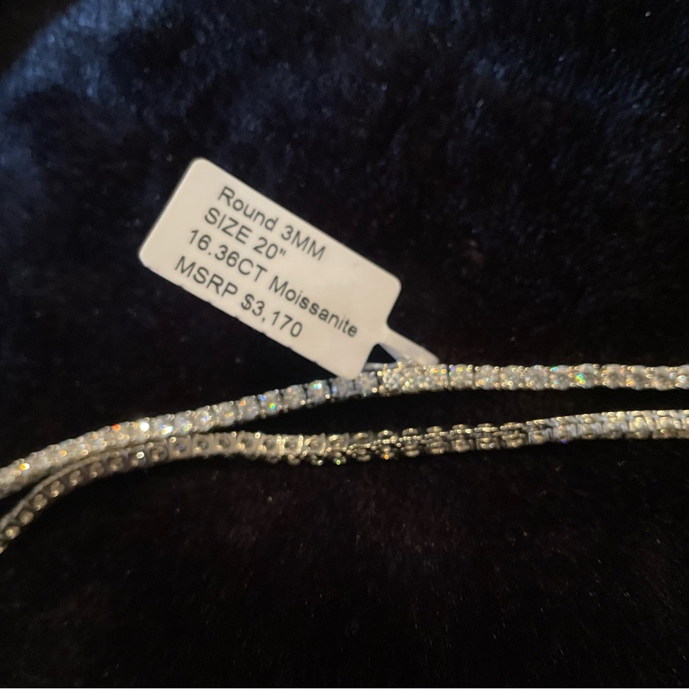 Elegant Silver Moissanite Necklace